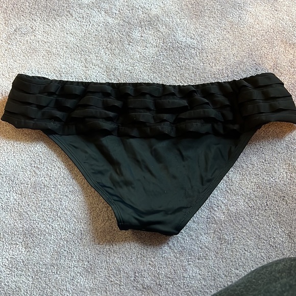 Size Large Kirra Bathing Suit Bottoms - Picture 4 of 4